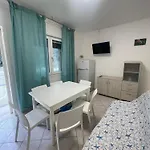 Comfortable Flat With Private Garden In Rosolina Διαμέρισμα Rosolina Mare