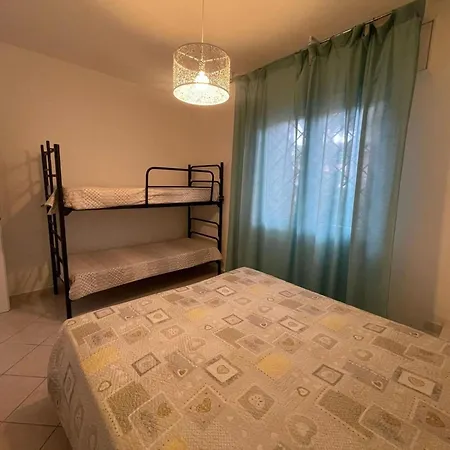 Comfortable Flat With Private Garden In Rosolina Διαμέρισμα *
