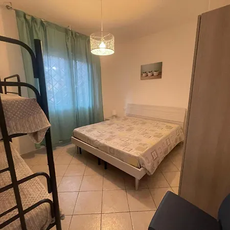 Comfortable Flat With Private Garden In Rosolina *