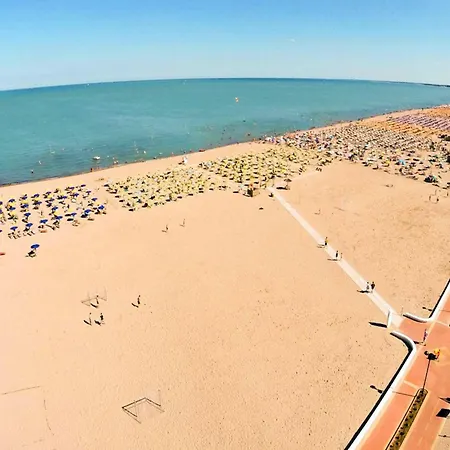 Comfortable Flat With Private Garden In Rosolina * Rosolina Mare