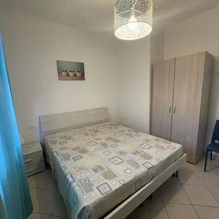Comfortable Flat With Private Garden In Rosolina Розолина-Маре